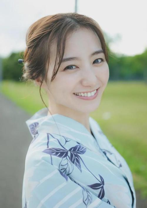霓虹歌女